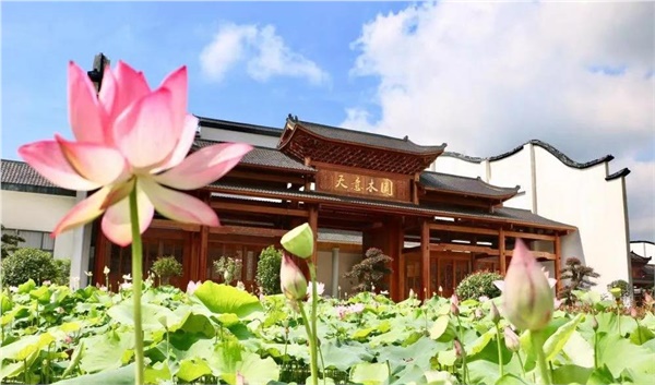 清溪村、天意木國景區(qū)、明清古巷、市博物館、胡林翼故居二日游