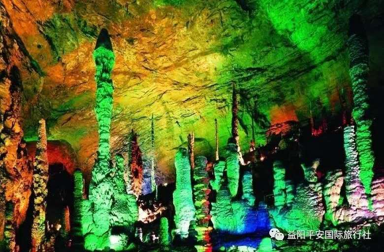　張家界大峽谷、玻璃橋、黃龍洞品質(zhì)純玩兩日游c2